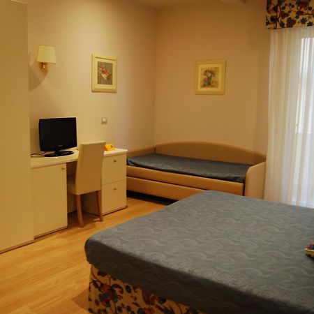 Hotel Bahia San Benedetto del Tronto Exterior photo