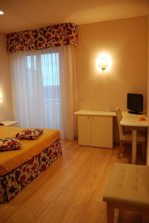 Hotel Bahia San Benedetto del Tronto Room photo