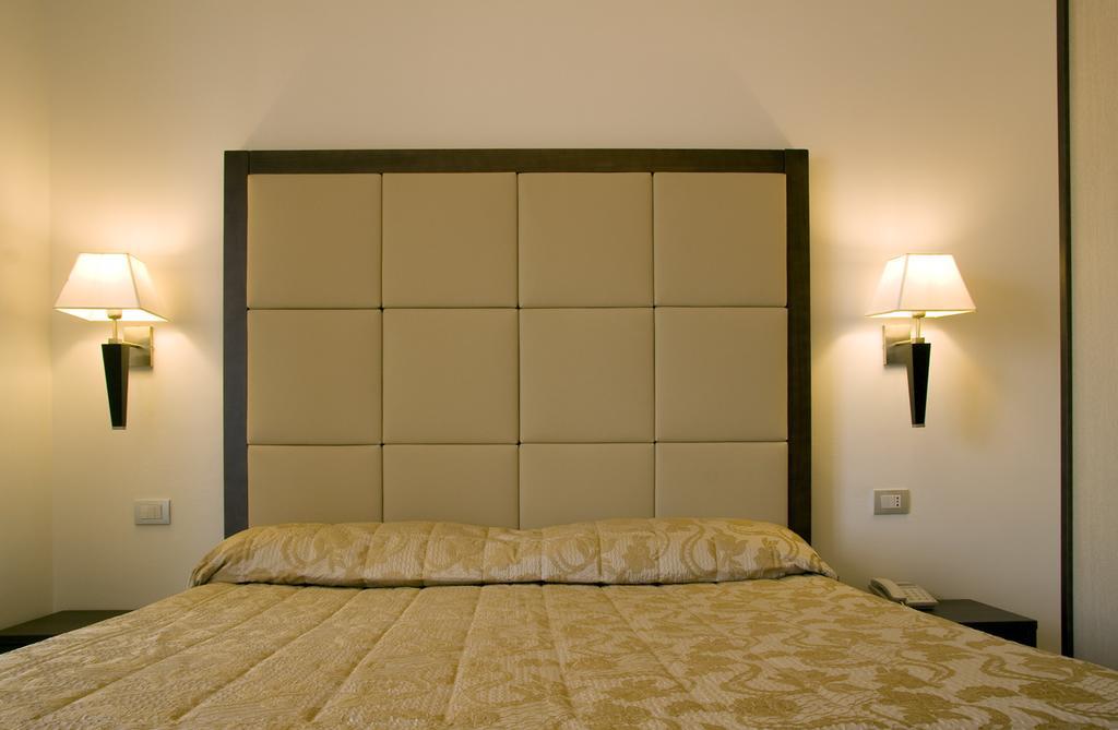 Hotel Bahia San Benedetto del Tronto Room photo