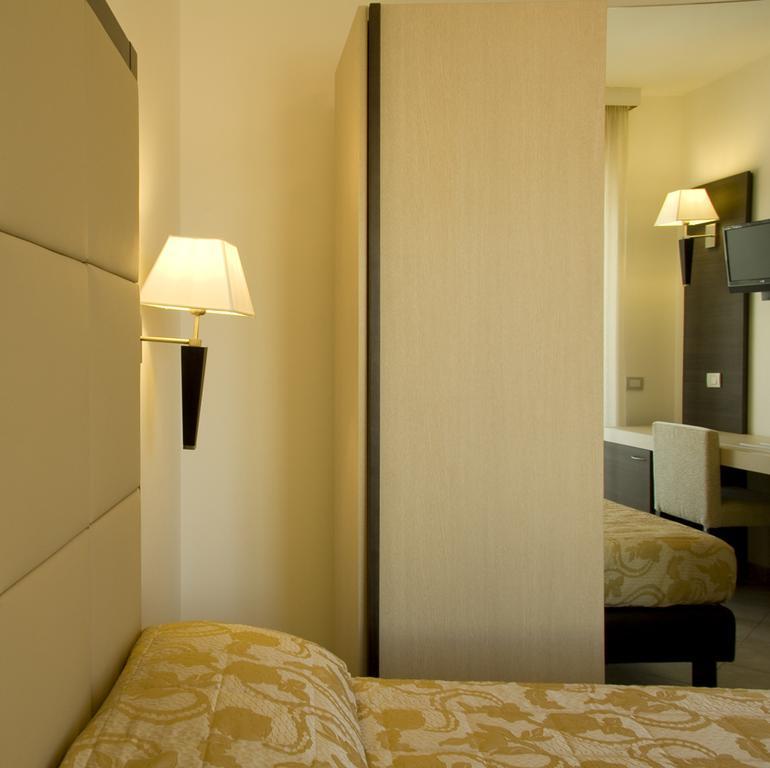 Hotel Bahia San Benedetto del Tronto Room photo